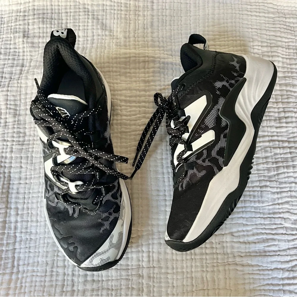New Balance | Black and White Leopard Two WXY V3 Sneakers
